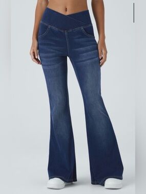 Halara Flex™ High Waisted Crossover Pocket Washed Casual Flare Jeans, size L